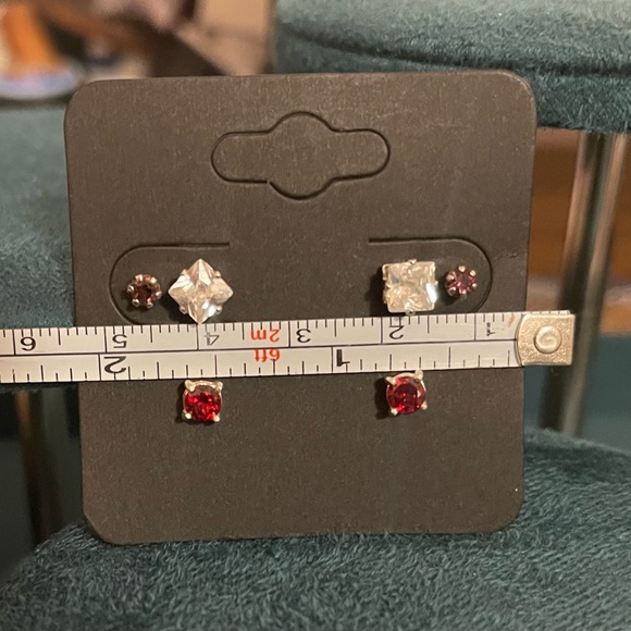 Lot Of 3 Pairs Stud Earrings Clear, Red, And Purple Stones Silver Toned Fashion - Picture 5 of 6